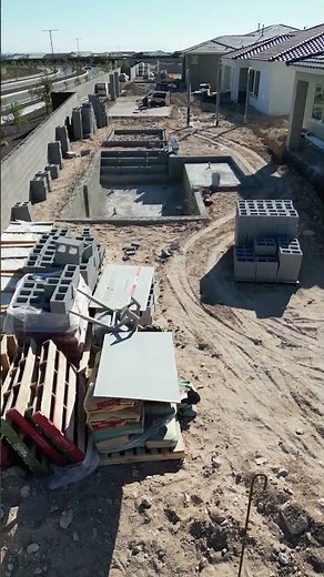 Custom Pools in Scottsdale AZ | Building Landscapes from the Ground Up ⚒️