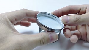 LJY 28Pcs Aluminum Tin Jar Refillable Containers Round Tin Container Bottle for DIY Projects,Gifts, and Storage Cosmetic,Cream,Diamond Painting, Salves,Balms,Lip Balm,Spices or Others,Silver (1 oz)