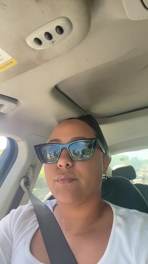 What’s the song yall?! 👀 #dominican #puertorican #dembow #latino #latina #fyp #fypシ