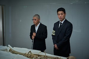 醜得要命