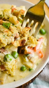 Easy as 1️⃣ stir, 2️⃣ layer, 3️⃣ bake! Comment “recipe” and I’ll send it right to ya! 🥰 #casserole #easyrecipe #chicken #recipereels #easymeals #chickenstuffingcasserole #weeknightmeals #foodblogger | Kelsey | Food Blogger
