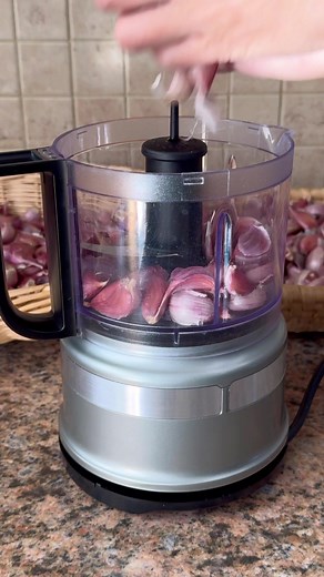 Homemade Garlic Powder: Easy Recipe for Flavorful Results!