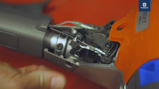 The Husqvarna 525RXT Mark II is a well-balanced petrol brushcutter with wear protection for frequent trimming. Powerful, lightweight 25cc petrol brushcutter equipped with a large fuel tank for extended runtime. Product comes with harness Balance 55, trimmer head and 4-tooth grass blade. For more information, visit https://www.husqvarna.com/ie/brushcutters/525rxt-mark-ii/ #Husqvarna #HusqvarnaIreland #Brushcutter #525RXT #Petrol #Garden | Husqvarna