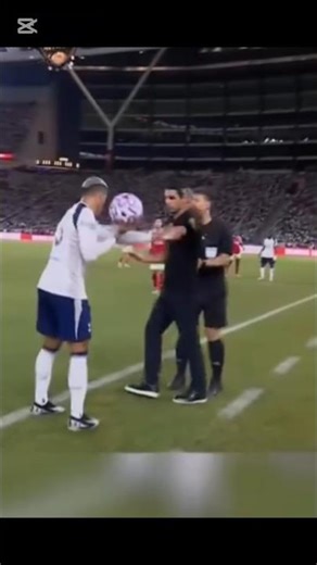 Pedro Porro Pushes Arteta Back to His Box During Corner Drama!