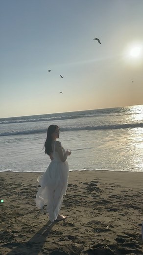 森香澄(もりかすみ) | . オリコン上半期 写真集ランキング9位ありがとうございます🥺 手に取ってくださった皆様のおかげです。 オフショット出してないものがまだ沢山ありました🥹 | Instagram