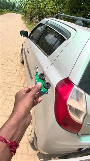 is mini Green megnet car firse hi sidd main chalaya #shorts #rccars