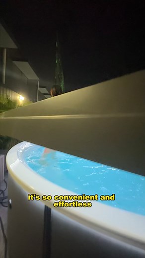 Amazing! I only just learned about this. It's called a heated infinity pool, also known as a wave pool. It has 12 layers of laminar flow, a built-in electric lift cover with one-button operation, and even a skylight on the cover. It's so convenient and effortless. I can swim for 2 hours every day. #acrylicswimmingpool #smartconstant-temperatureswimmingpool #villaswimmingpool #hotelswimmingpool #infinipool #swimmingpool #villadecoration #endlesspool #Factorydailylife #infinityswimmingpool | Fspah