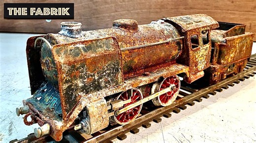 Pre War Märklin locomotive - Abandoned model train - Restoration