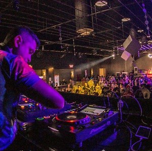 Aragon Ballroom Concert & Tour History  | Concert Archives