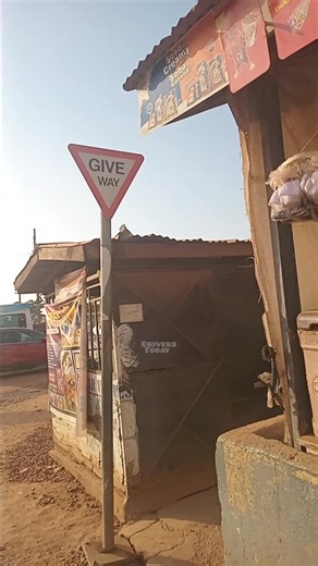 1K views | See what they done over there, how can the drivers see the sign | Drivers Today | Facebook