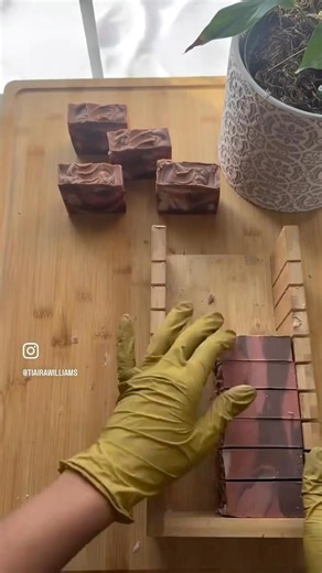 Beginner soapmaking guide https://shopradiantrealityco.etsy.com #soapmaking #soapmaker #handmadesoap