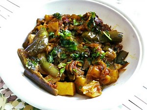 Punjabi Style Aloo Baingan Sabzi Recipe (Potato and Eggplant Dish)