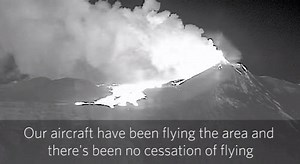 A Merlin helicopter crew from Royal Naval Air Station Culdrose were in the air as #MountEtna erupted yesterday. Here's what they saw... More details: http://www.royalnavy.mod.uk/news-and-latest-activity/news/2017/march/17/170317-royal-navy-helicopter-captures-mount-etna-eruption-using-submarine-hunting-kit | Royal Navy