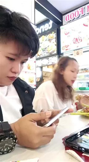 sesibuk apapun,,dia ga lupa klo ada aku@🇦 🇷 🇮 🇪walaupun cuma perhatian kecil tp buat aku itu luar biasa🥰🥰#fypシ゚ 🌈❤