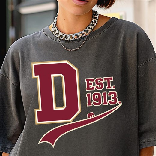 Initial D 1913 PNG, Vintage College Letter Logo, Retro Sports Style Graphic, Est 1913 Minimal Design, Crimson Cream Shirt Print File - Etsy