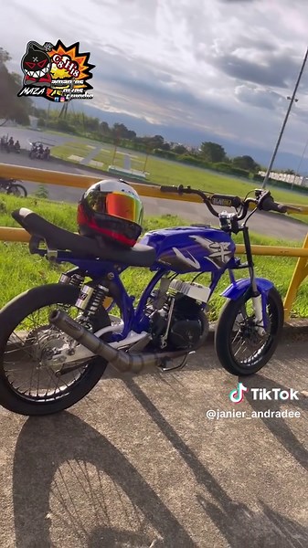 Suzuki Ax 100: Performance and Features Overview