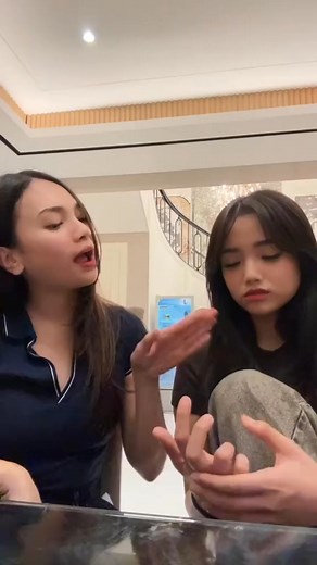 1.5M views · 10K reactions | HAY GUYS kenalin nih kak vio calon kakak ipar aisar | Berita Hari Ini | Facebook