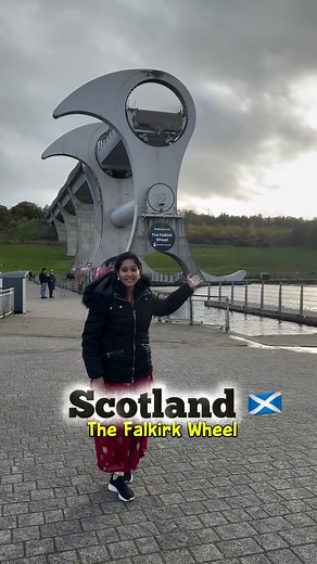 Scotland 🏴󠁧󠁢󠁳󠁣󠁴󠁿- Falkirk Wheel ❤️ The Falkirk Wheel — the world’s only rotating boat lift, connecting the Forth and Clyde Canal with the Union Canal in Scotland. Engineering marvel of Scotland: The Falkirk Wheel lifts boats 24 meters with perfect balance and precision. A masterpiece of modern engineering — the Falkirk Wheel seamlessly joins two canals separated by 35 meters. . . . #scotland #love #explore #travel | Priya Dharshini