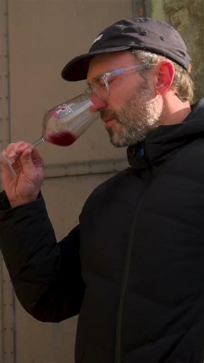 The Winemaker Reviving Spain's Forgotten Vineyards | Mini-Doc Trailer | Hola Oli