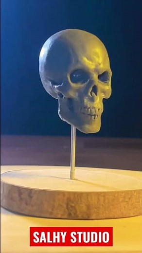 Sculpting skull in clay🧨