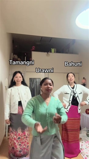 Dance Tutorial with Friends to Uraw Song