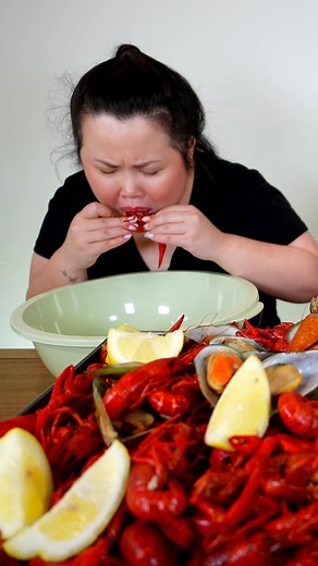 Seafood Mukbang Eating Show with Kim Thai