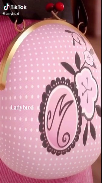 Ladybug and Antic Bogs - Marinette Akumatizada