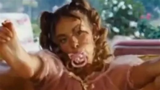 Euphoria viewers disgusted as Sydney Sweeney dresses like baby in season 3 scene