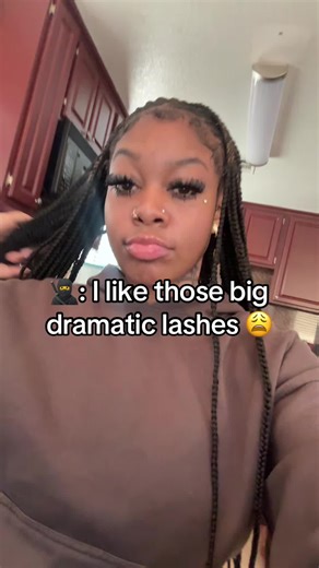 Do you like the dramatic look or natural ? #fyp