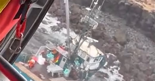 5 rescued from grounded fishing vessel off island in the Aleutians