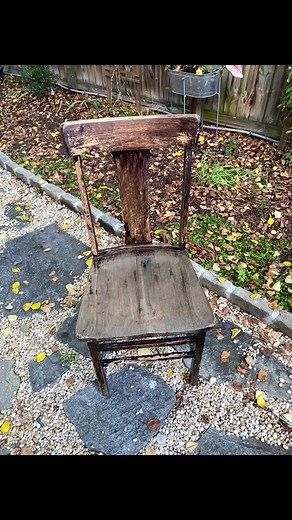 Oven cleaner hack! From filthy to farmhouse rustic. #paint #diy #ovencleaner #chairs #rustic #strippingwood #woodchair #furnituremakeover #furnitureflip #upcycle #fliptok