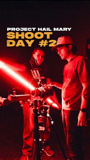 Recreating @Project Hail Mary day 9: shoot day 🚀🎥🪐 Today everything we’ve been working on is coming together: the helmet, the 3D planet, the mini spaceship, all in front of an LED wall at AVRO XR Studio BUT we’re not exactly done yet 🥲 we still need to film the closeup The final result is going live on MONDAY - stay tuned!