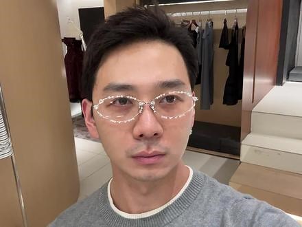 买这个眼镜去上班一整个#mean 到没边#meangirls