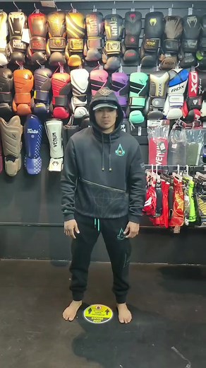 Luce el mejor Outfit😲 para tu entrenamiento👊 con Venum 🥊 . . . #venum #fightwear #mma #mmastore #kickboxing #bchamps #fyp #foryou