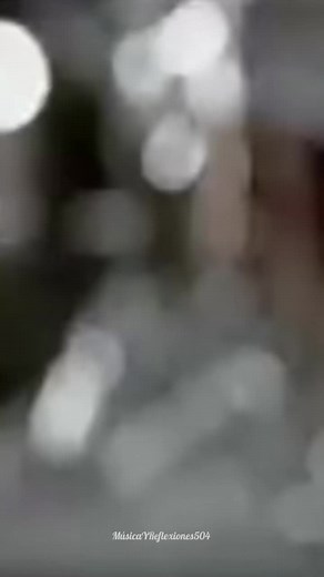 Labios Compartidos: La Magia de la Música de Maná