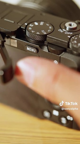 The new RX1R III is here and ready to fit snugly in the palm of your creative hands. This tiny-but-mighty, full-frame premium compact packs some serious power. With 61MP, a 35 mm full-frame Exmor R™ CMOS image sensor, the latest BIONZ XR™ image processing engine, and AI auto-focus - this little camera is ready to capture stunning imagery of everything you see, wherever you go. To be one of the very first to pre-order the highly anticipated RX1R III, visit our link in bio NOW. And in case you mis