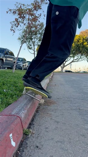 Backside Slappy in Doc Flossin’s: Hemp Flat Brim, Chinos, Feels, Skateboarding Wax, Slappies #grind