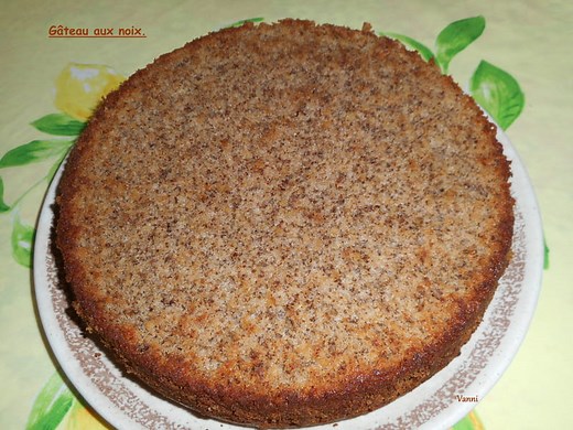 Gâteau aux noix classique