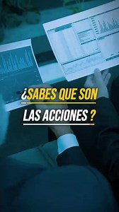 📈 ¿Qué son las acciones? Las acciones son pequeñas partes en las que se divide el capital de una empresa. Cuando compras una acción, te conviertes en dueño de una fracción del negocio 🤝💼. 🏢 ¿Qué significa ser accionista? Ser accionista significa participar en el crecimiento de la empresa 🚀. Tienes derecho a: 📊 Recibir ganancias (dividendos) cuando la empresa obtiene beneficios 🗳️ Participar en decisiones importantes (según el tipo de acción) 📈 Beneficiarte del aumento de valor de la empr