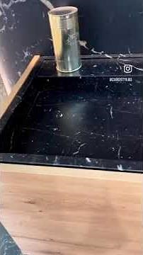 Carrelage salle de bain marbre noir