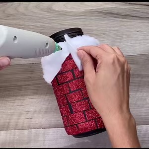 Hoy te mostrare como reutilizar tus botellas de vidrio y hacer lindos adornos navideños❤🎄 #diy #crafts #christmas | Vamos a Crear