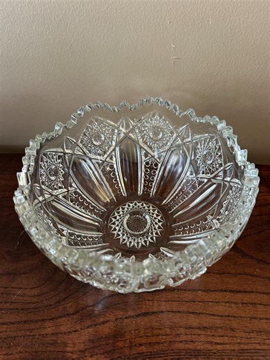 L. E. Smith Quintec 8.5” Glass Bowl - Etsy
