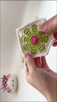 デイジー模様のバブーシュカ🌸作り方公開しています✨🌈 #かぎ針編み #かぎ編み #編み物 #ハンドメイド #crochet #バブーシュカ #デイジーモチーフ デイジーモチーフ