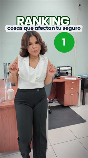 C&Y Insurance Services | Car, House & Boat Insurance on Instagram: "Ranking de lo que MÁS impacta tu seguro (de mayor a menor). No todo pesa igual. Algunas cosas te suben la póliza fuerte… otras casi ni se sienten. Edad. Récord de manejo. Historial con otras aseguradoras. Tiempo asegurado sin lapsos. El orden importa. Y entenderlo puede ahorrarte mucho más de lo que crees. 👉 Guarda este video si manejas 👉 Compártelo con quien está pagando “demasiado” Si no sabes en qué punto estás, revisar tu