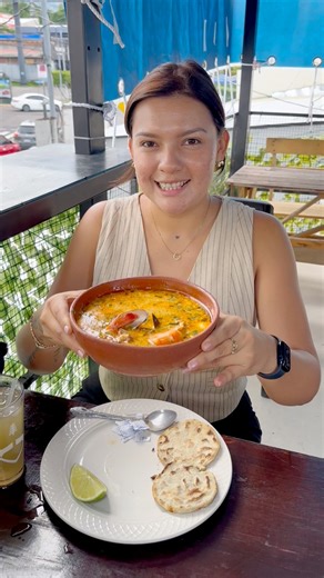 181K views · 2.7K reactions | Ahora Toco Sopita Mariscada en un Restaurante que tiene hasta 14 variedades de sopitas en el Salvador cual es tu Sopa Favorita? #gastronomiasalvadoreña #sopamariscada #mariscada #restaurante7sopas #karlyblog #recomendaciones #gastronomiasalvadoreña #comida #Sopitas | Karly Blogs | Facebook