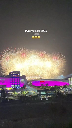 Pyromusical 2025 Finale 🎇🎆 #fyp #fypシ゚ #foryoupage #viral #pipc2025 #pyromusical #fireworks #philippines #mallofasia #moa
