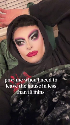 No lashes, no wig, but at least I’m warm and cosy in my bed 🥰😭 #dragqueen #pov #lastminute #bed