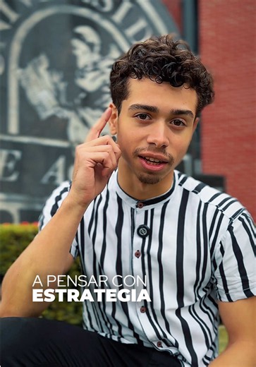 Administración de Empresas UDABOL: forma líderes estratégicos