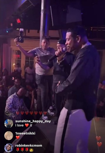 Keith Sweat's Live Performance Highlights Night's Energy