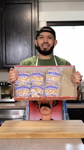 Tracking your macros is hands down the best way to lose weight because it teaches you how to fit the foods you love into your diet instead of avoiding them. My diet is about 80% whole, nutrient dense foods, and about 20% foods I enjoy purely because I like them. And when it comes to that 20% the main thing I ask myself is: are the calories worth it? Because the reality is, a concha isn’t that different from two Rice Krispies treats. A Gansito isn’t that different from two chewy granola bars. It’